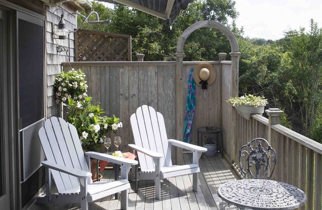 An Unforgettable Romantic Retreat at Hidden Meadow Cottage for two adults