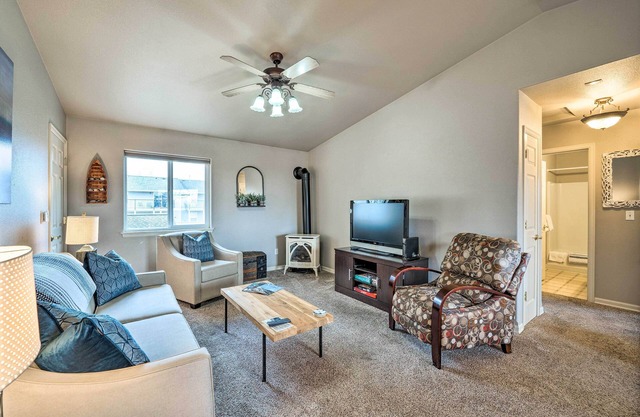¡NUEVO! Anacortes Condo 1 Mi a Marina & Fidalgo Bay!