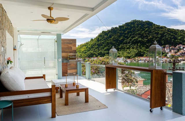 Ang018 - Magnífica casa con piscina y vista al mar en Angra