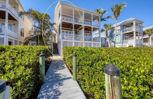 Waterfront townhouse in Angler's Club