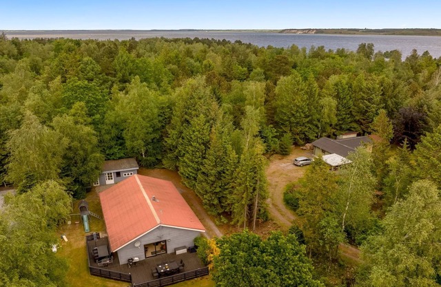 "Anine" - 200m to the inlet by Interhome