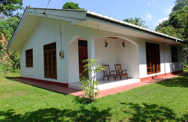 Anjana Villa es una moderna villa independiente de tres dormitorios.