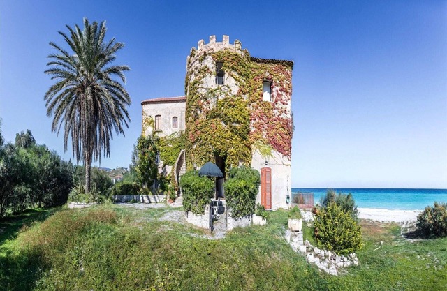 Apartamento en Santa Caterina con Playa Privada