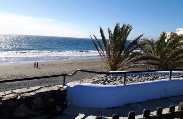 Apartment in SUN CLUB, first line on the beach! Balcony, swimming pool