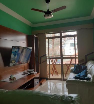 Apartamento com estacionamento, telas nas varandas