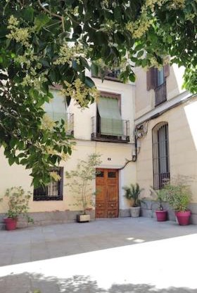 Apartamento con patio en Madrid centro