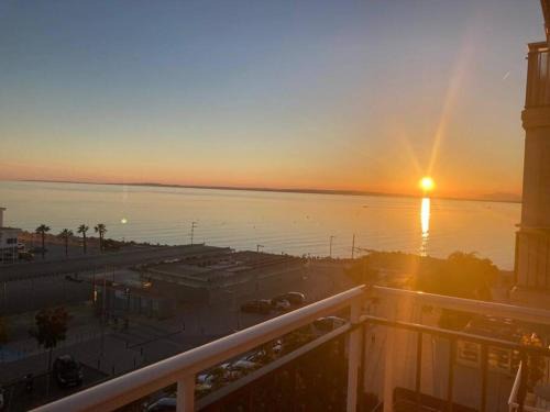 Apartamento con preciosas vistas a pie de playa