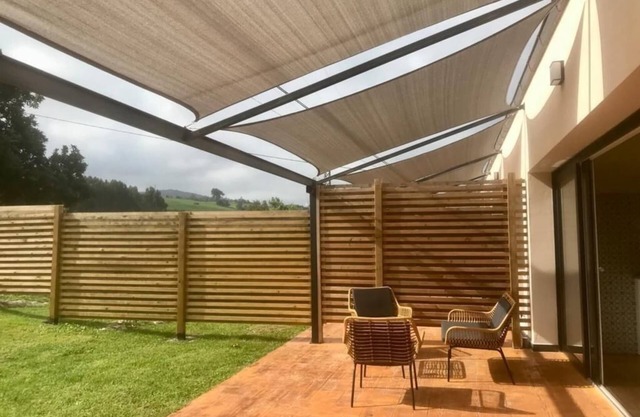 Apartamento C con jardín privado