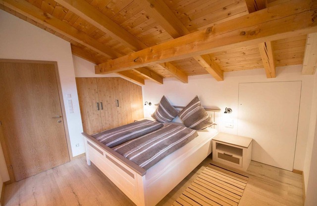 Apartamento 'Tscharfhof' con vistas a la montaña, terraza privada y wifi