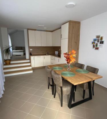 Apartma Arbores