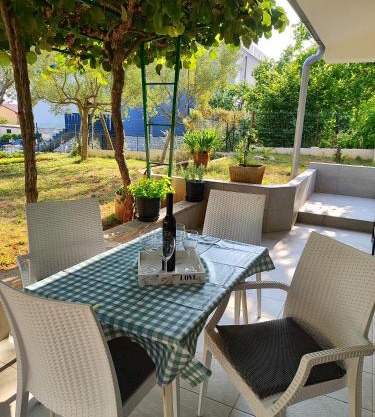 Apartman Tomki - modern, refurbished 2 bedroom apartment - 4 guests