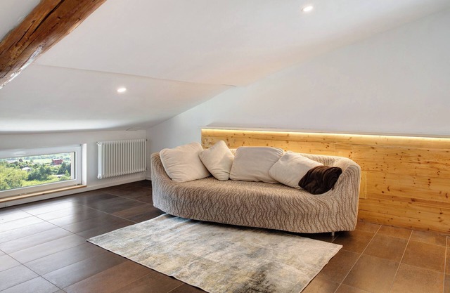 Apartamento 'Leuscc' con vistas a la montaña, Wi-Fi y aire acondicionado