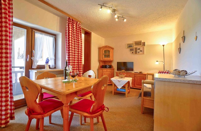 Apartamento 1 con balcón orientado al sur.