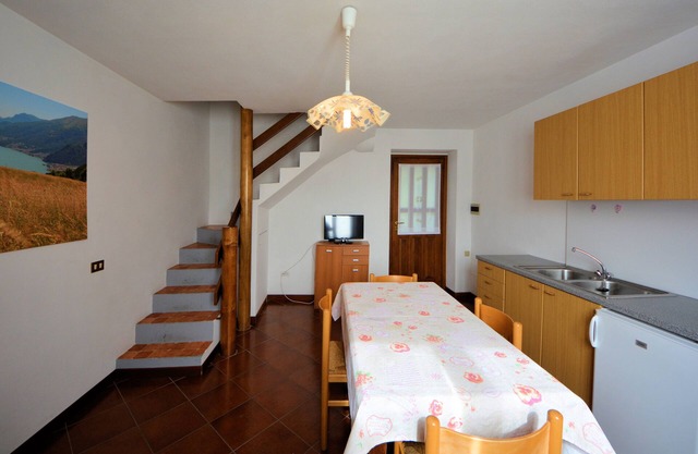 Apartamento 2-4 personas, vista al lago, 2 pisos.