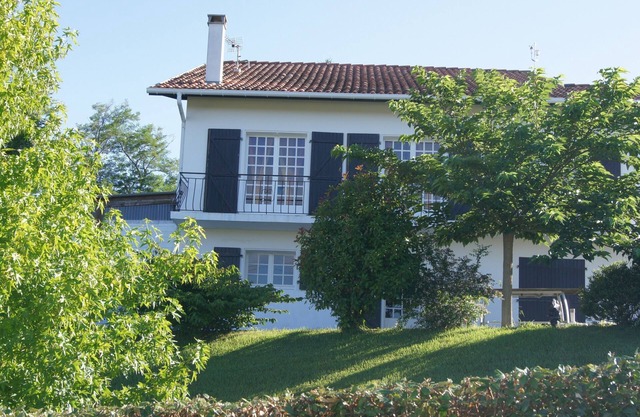 Apartamento de 60 m² en villa, cerca del mar y la montaña