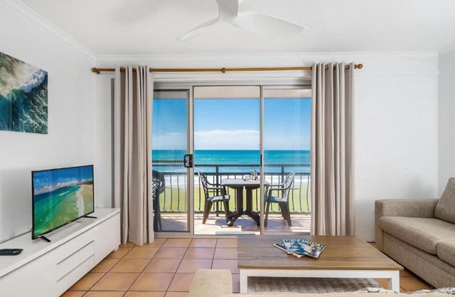 Apartment 8T