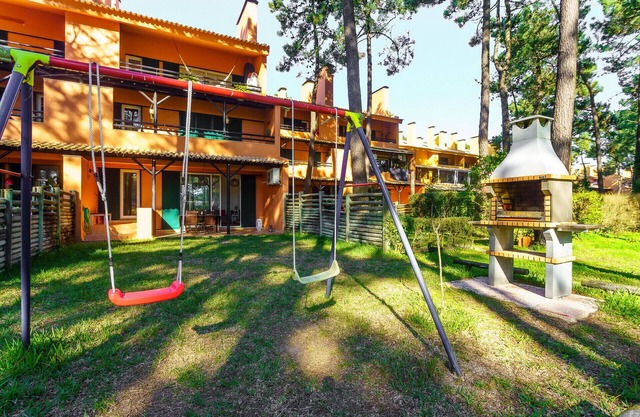Apartment Aroeira Golf III - AApartment Golf III - Apartment with Garden in a Golf Resort by Allure Villasllure Villas