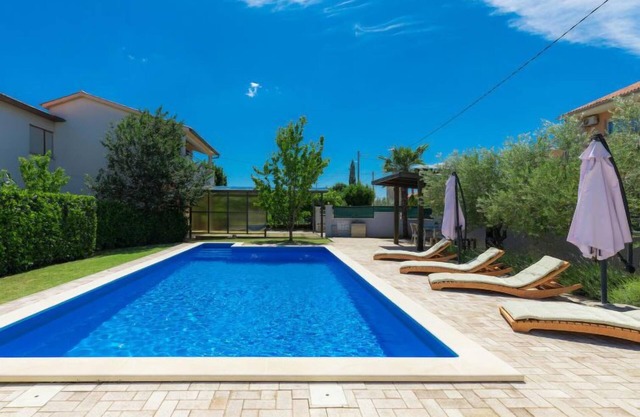 Apartamento Adria by Interhome