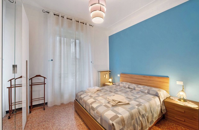 Apartamento 'Alesa Apartament' con balcón