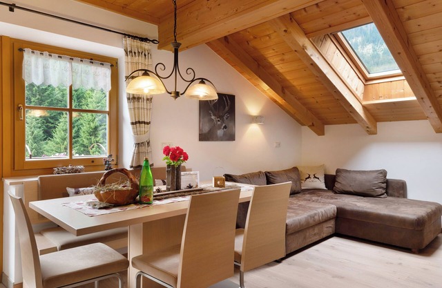 Apartamento 'Alpenglück' con vistas a la montaña, jardín compartido y Wi-Fi