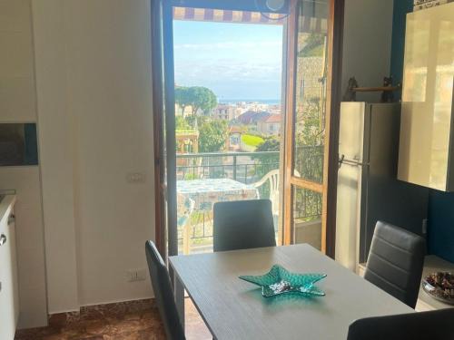 APARTMENT Aurora & Nicole IDEAL per bike 1 free parkings large e famiglie con terazza vista mare è Wi-Fi gratuiti aria condizionata