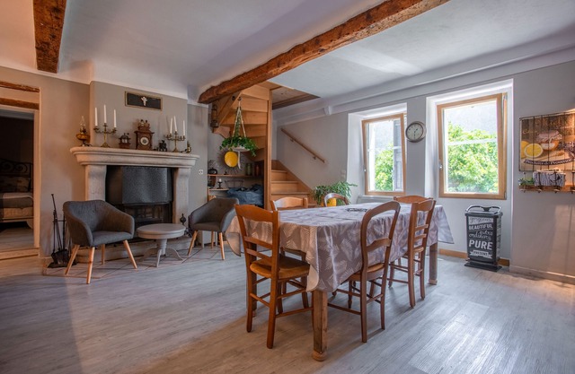 Apartamento 'Authentique Et Confortable' con jardín compartido