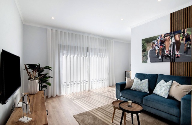 Apartment 'Beira Mar - 1º Esquerdo' with Balcony, Wi-Fi and Air Conditioning