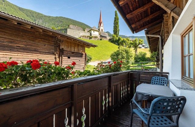Apartamento 'Bergkristall 2' con vistas a la montaña, jardín compartido y Wi-Fi