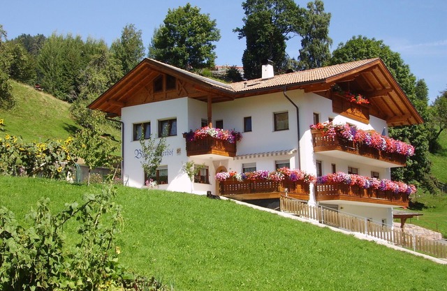 Apartamento "Boznermüllerhof-Geranie" con Wi-Fi, balcón y vistas a la naturaleza