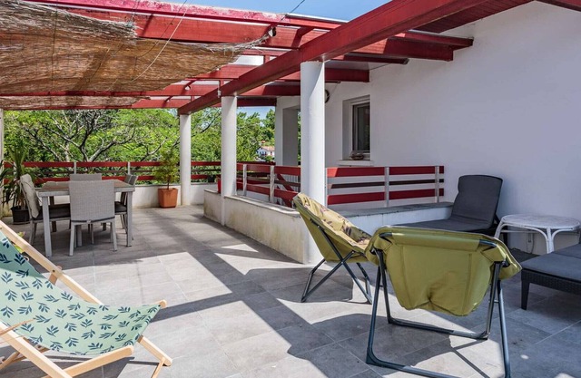 Apartment Briscous, 4 bedrooms, 7 persons