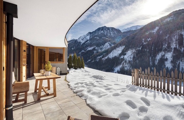 Apartamento 'Chalet-Suite Wald' con vistas a la montaña, terraza privada y Wi-Fi