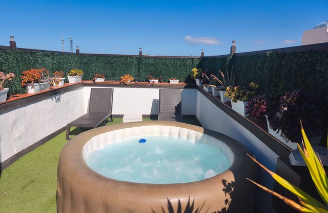 Apartamento "Casa Orymar" con vistas al mar, vistas a la montaña, balcón y terraza