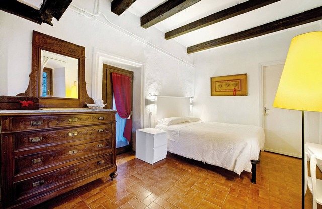 Apartamento 'Cascina Des Religieuses - Cheminée' con vistas a la montaña, terraza privada y Wi-Fi