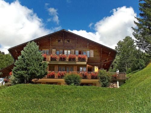 Apartment Chalet Doris-1 by Interhome