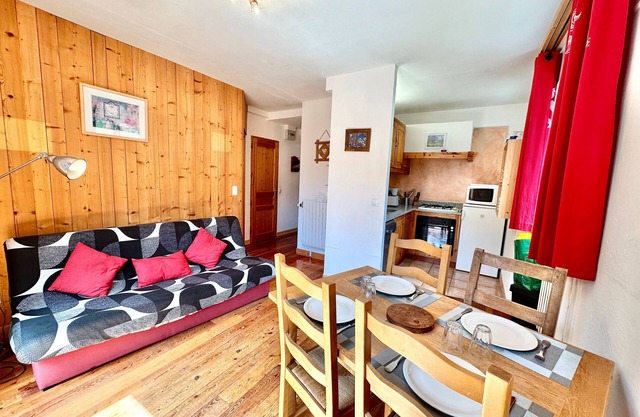 Apartamento 'Chez Agathe Au Chalet De Segure' con vistas a la montaña, jardín compartido y Wi-Fi
