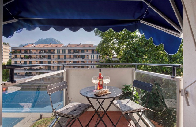 Apartamento 'Design Home' con balcón y Wi-Fi
