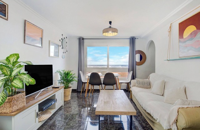 Apartamento 'El Cotillo Mar Beach' con vistas al mar, terraza y Wi-Fi