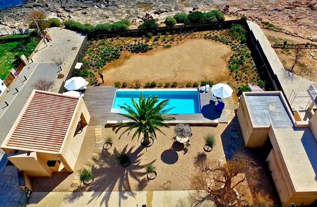 Apartamento 'Cabrera' con vistas al mar, Wi-Fi y aire acondicionado