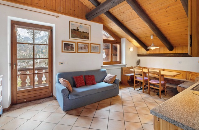 Apartamento 'Eveis' con vistas a la montaña, Wi-Fi y aire acondicionado