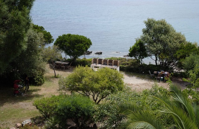 Faounzina, 4 personas en la planta baja, línea de acceso directo a la playa