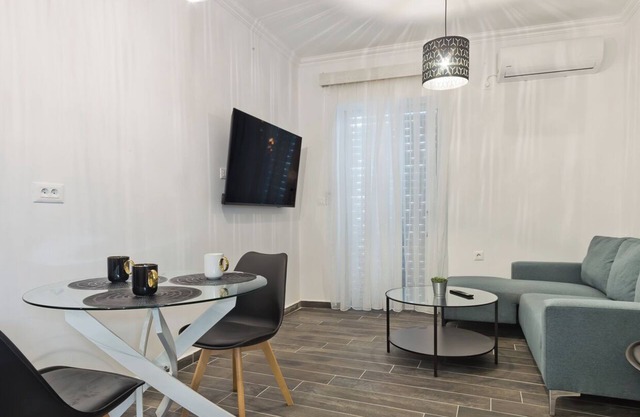 Apartamento 'Helios 2' con vistas al mar, Wi-Fi y aire acondicionado