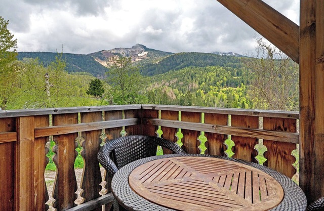 Apartamento Huanzhof Schwarzhorn con vistas a la montaña, jardín y terraza