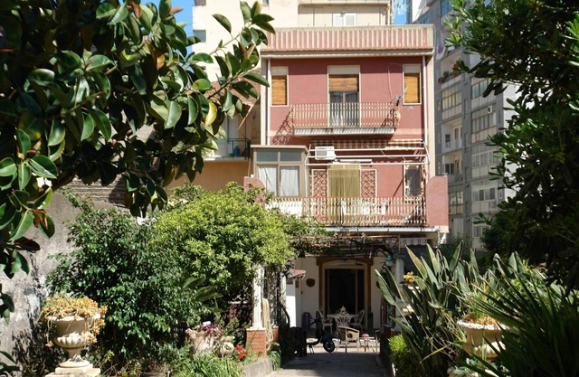Apartment en Catania con 1 habitaciones, capacidad 4