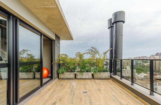 Apartment in Condominium With Gym in PoA - Ips0701