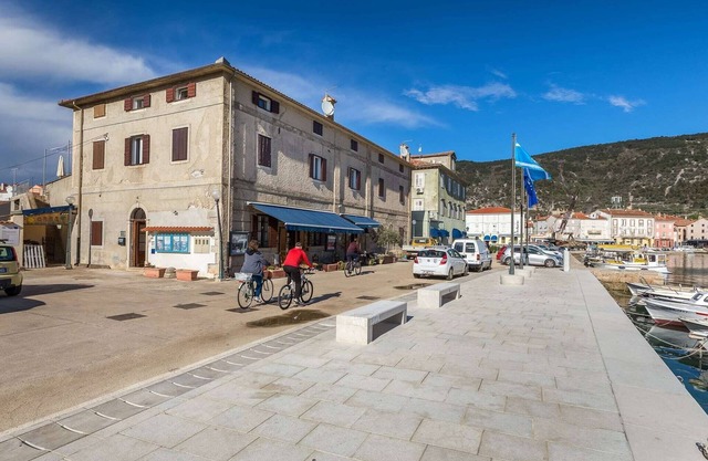 Apartamento en Cres cerca de playa y centro