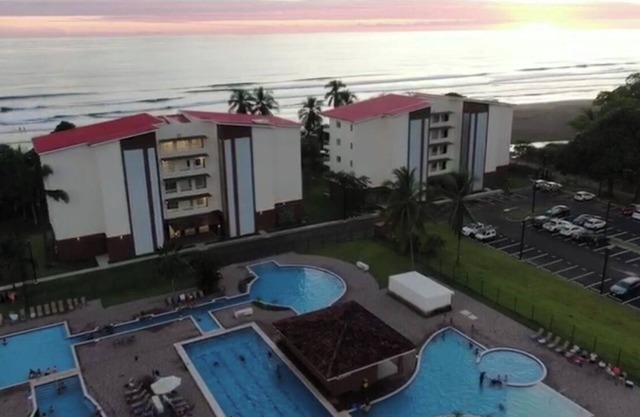 Apartment in front of the Beach