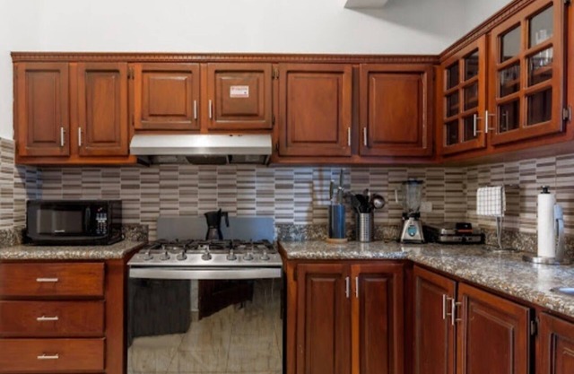 Apartment in Piantini Sleeps 12