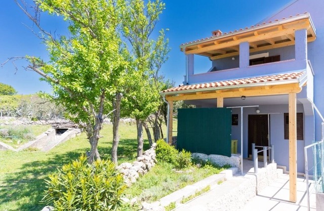 Apartamento en Stivan con Balcón, Acondicionador, WIFI, Lavadora (5196-1)
