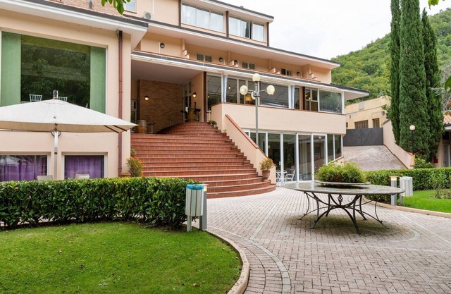 Apartamento en Umbría con Piscina y Naturaleza