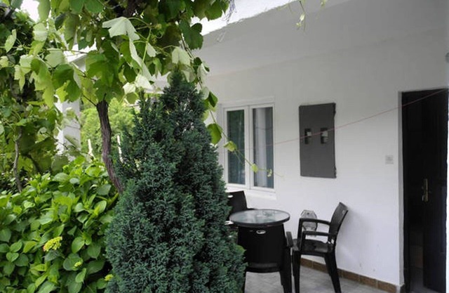 Apartamento en Zelenika, 3-4km cerca de Herceg Novi. Wi - Fi, Plaza de aparcamiento
